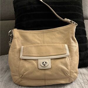 Coach PENELOPE hobo Beige Pebble Leather Shoulder Bag